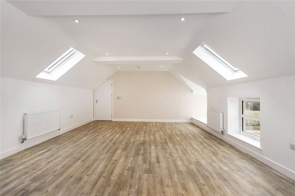 Property photo 3 of 11 Picture No. 08