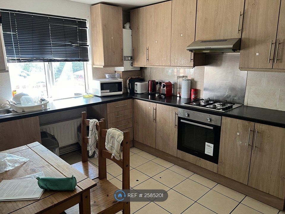 Property photo 2 of 11 Main Kitchen