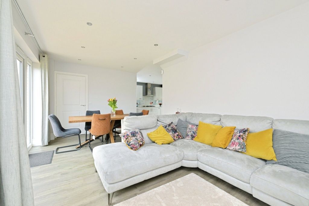 Property photo 2 of 37 Photo