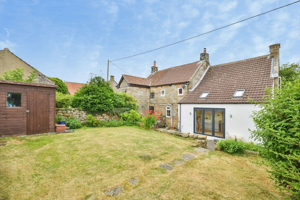 Property photo 3 of 25