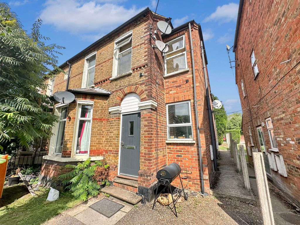 Property photo 1 of 6 Photo 6