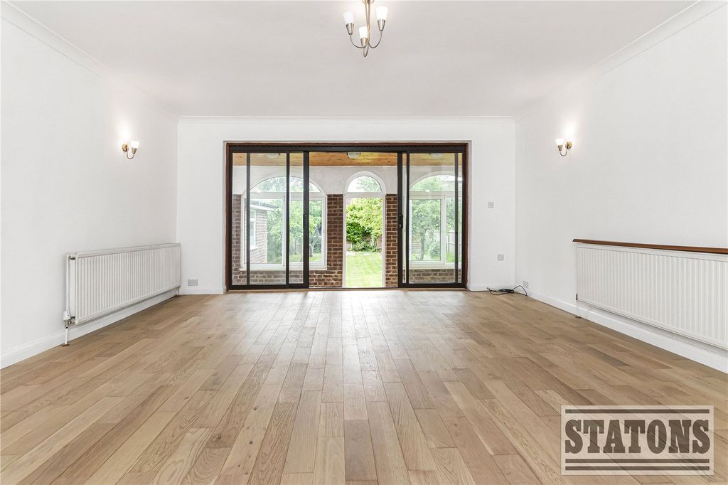 Property photo 2 of 16 Picture No. 37