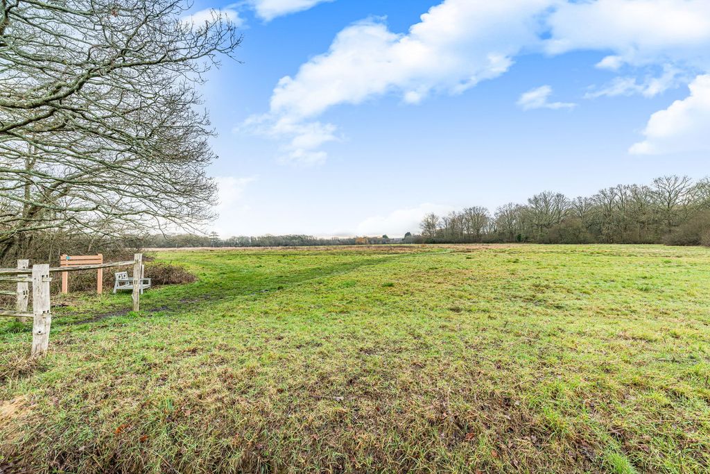 Property photo 2 of 18