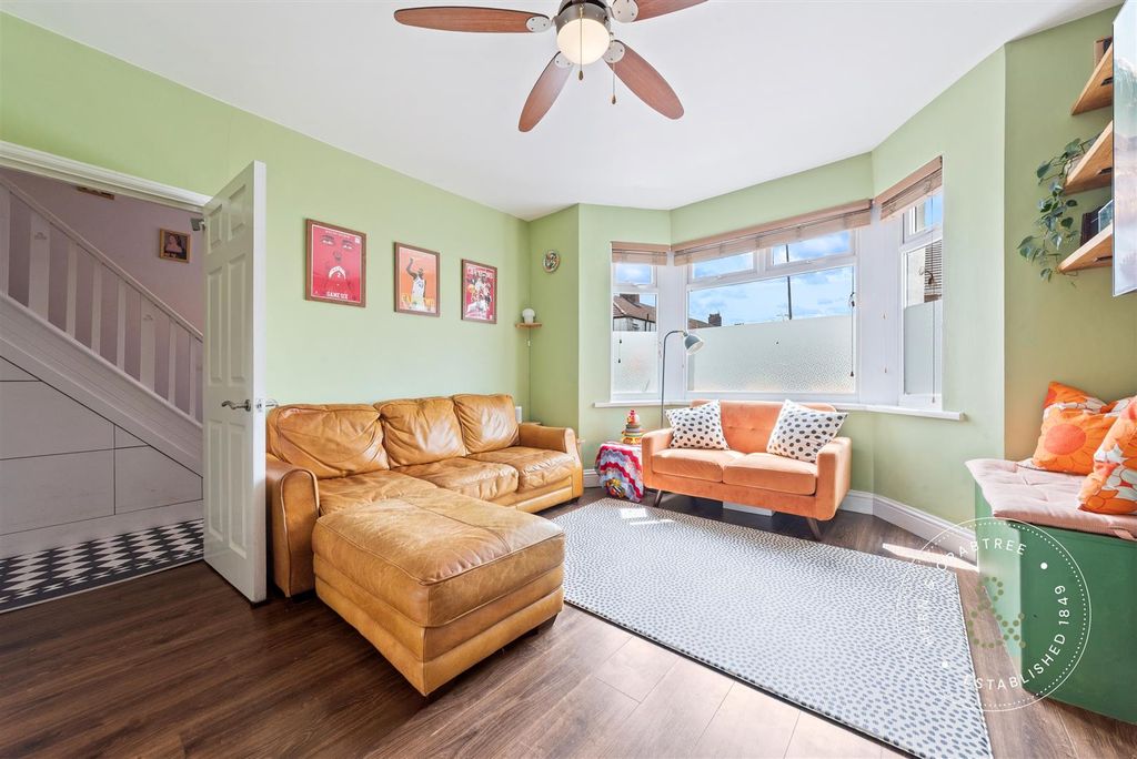 Property photo 3 of 39 Brunswick-Street-16.Jpg