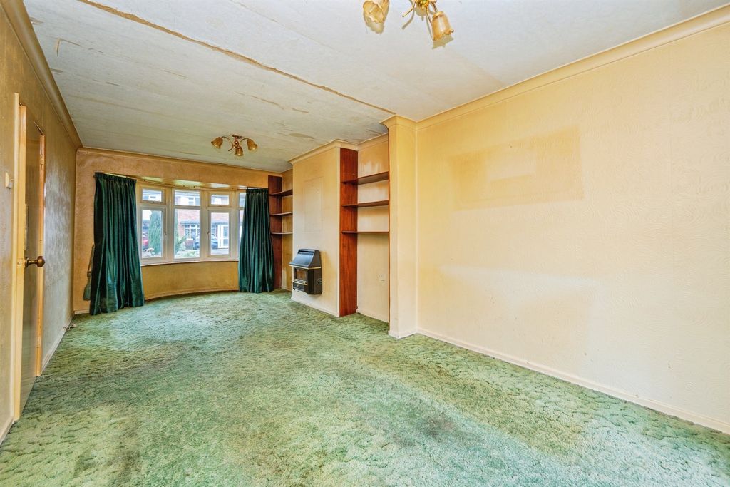 Property photo 3 of 16