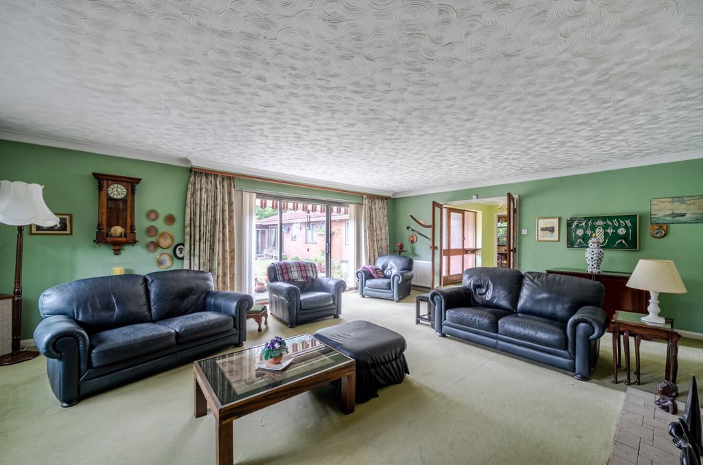 Property photo 3 of 19