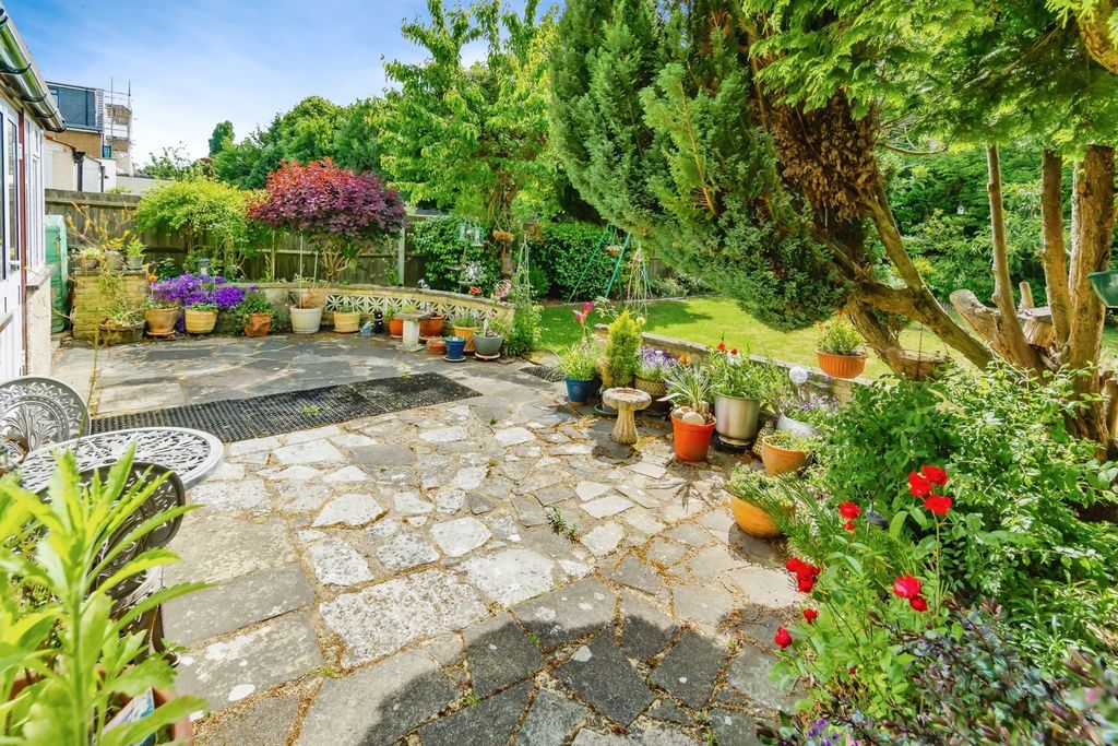 Property photo 3 of 17 Photo