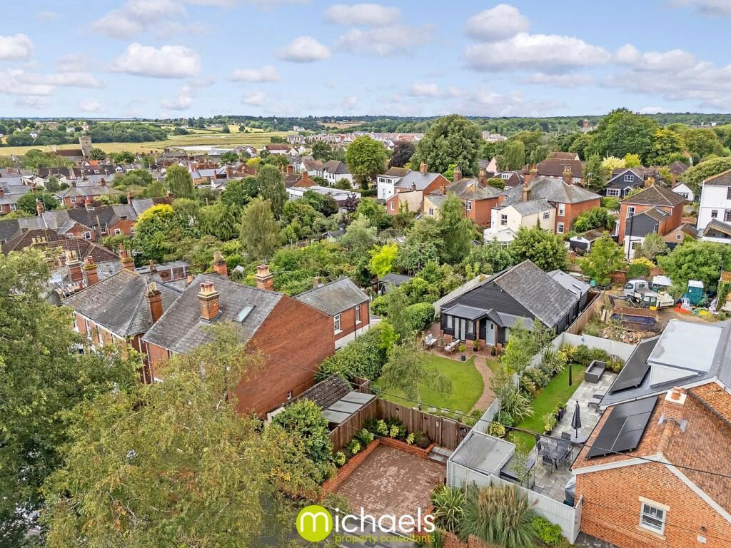 Property photo 2 of 20