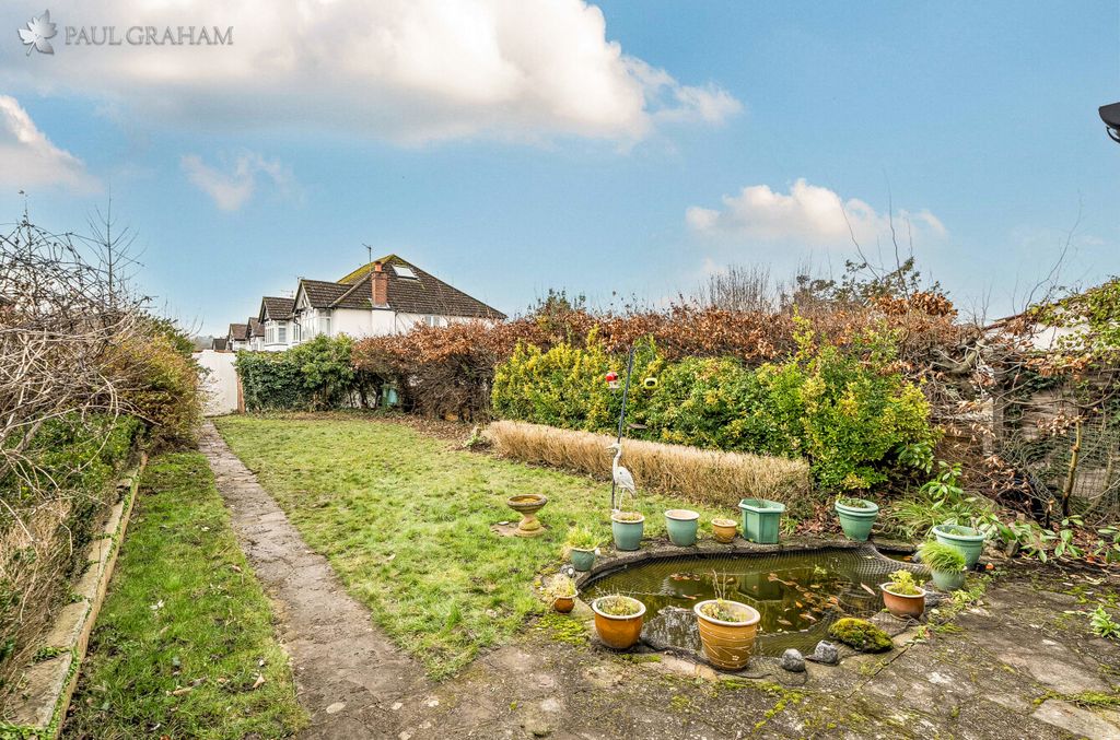 Property photo 3 of 21