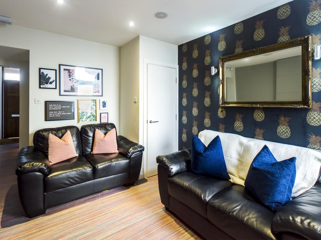 Property photo 1 of 6 Photo 0