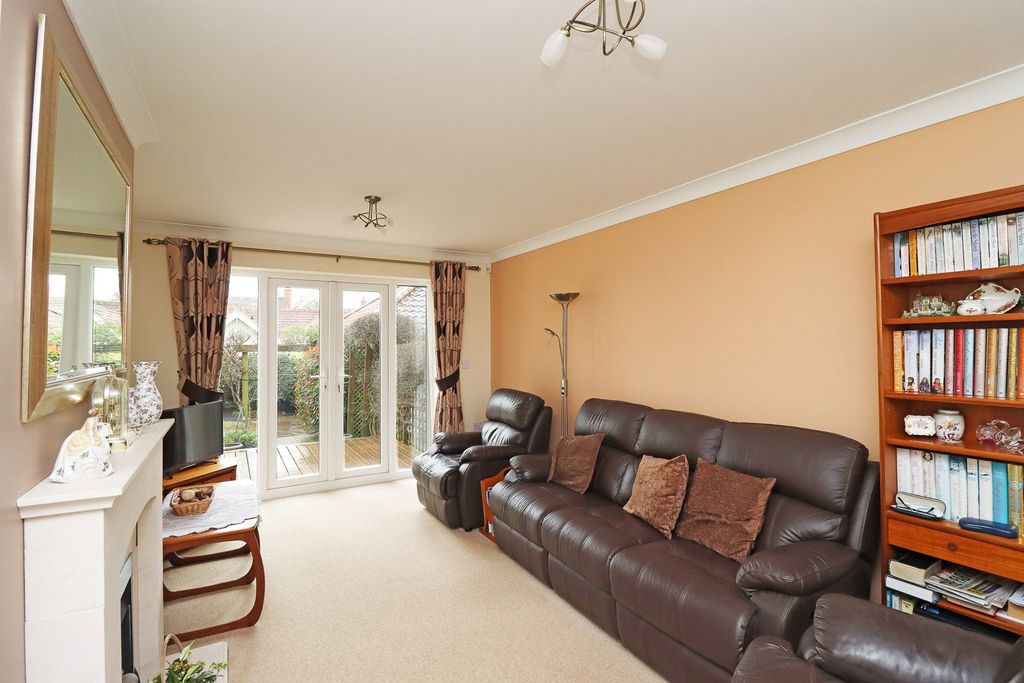 Property photo 2 of 19