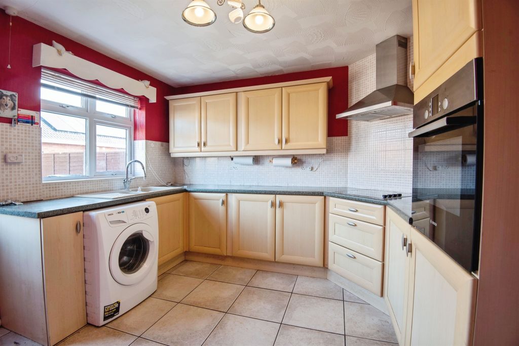 Property photo 2 of 17