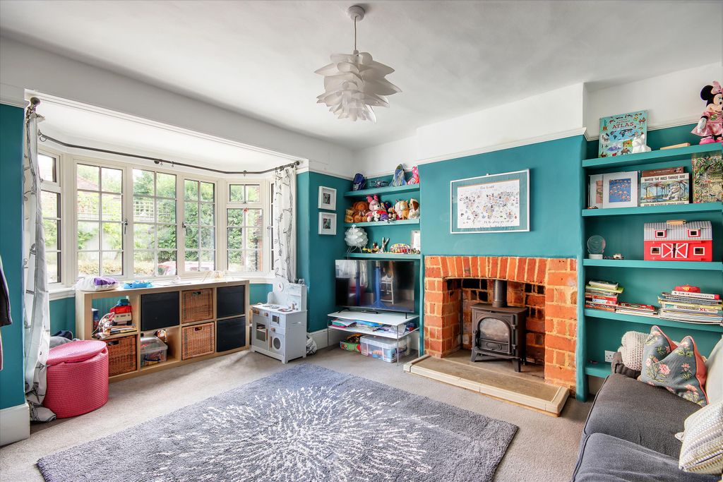 Property photo 3 of 17 Image