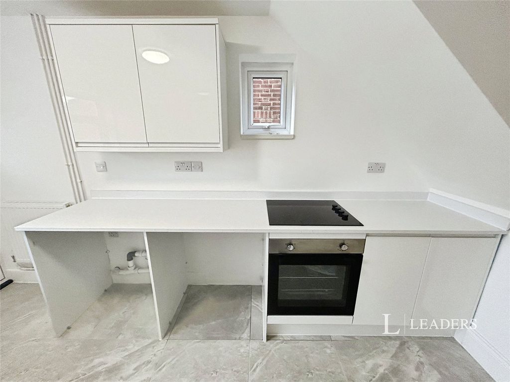 Property photo 3 of 14 Kitchen