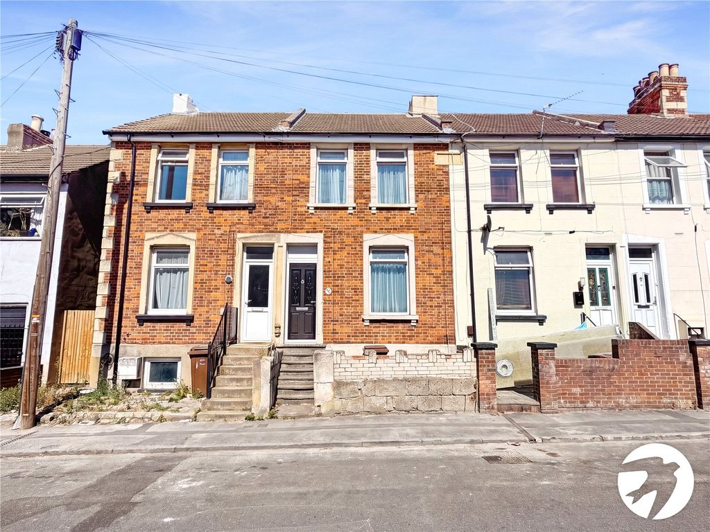 Property photo 1 of 10 External