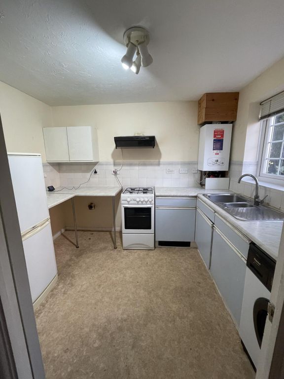 Property photo 1 of 12 3 Bed Terraced House To Rent Burket Close, Norwood Green Ub2
