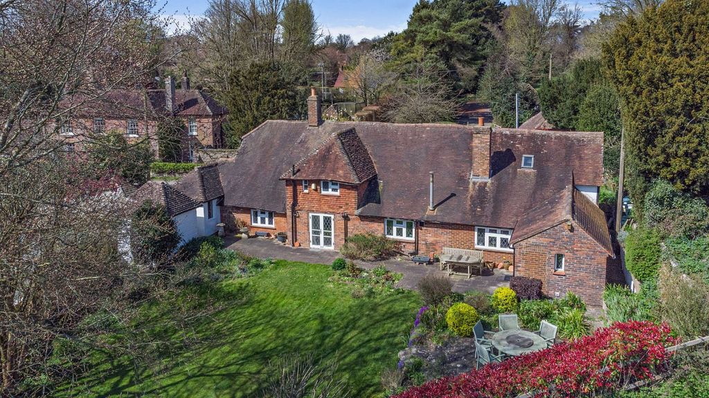 Property photo 3 of 24 Picture No. 02