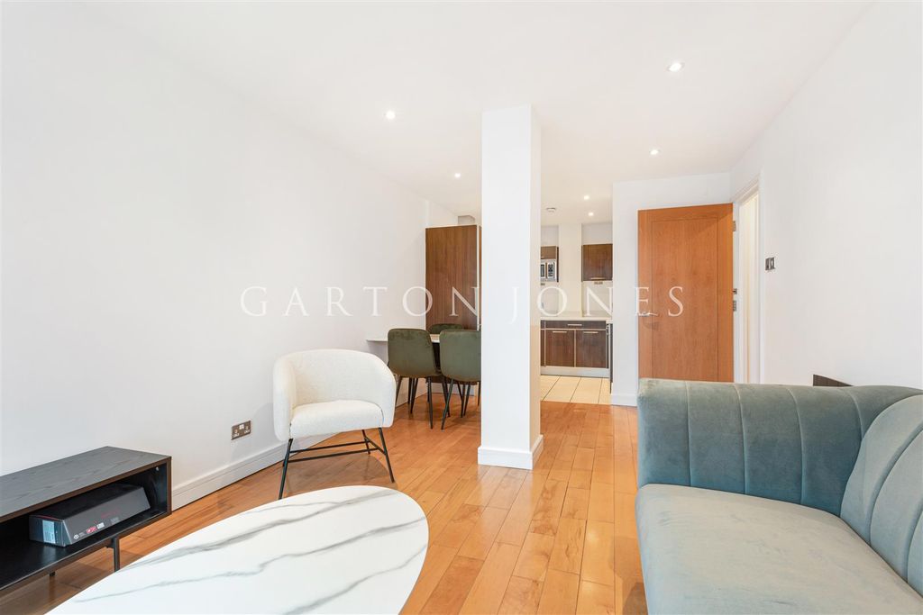 Property photo 2 of 14 Reception Room/Kitch