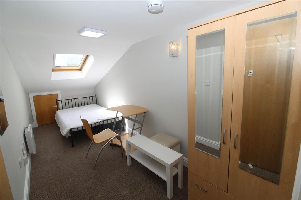 Property photo 3 of 10 Img_8956.Jpg