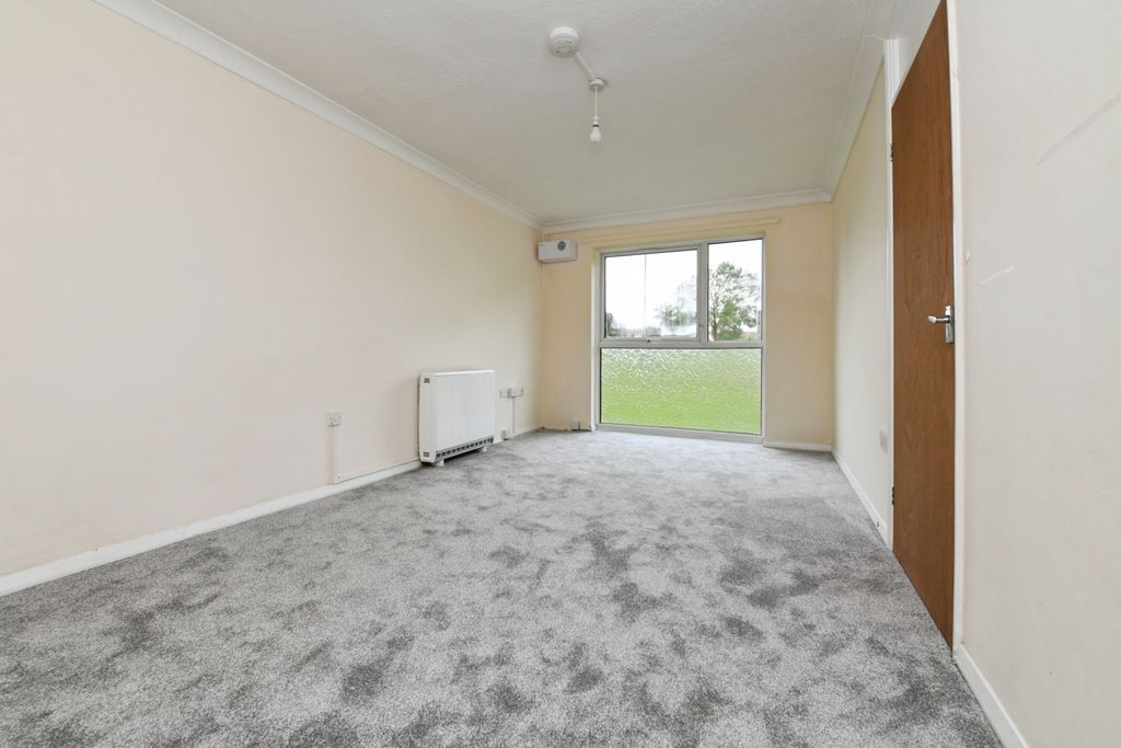 Property photo 3 of 20