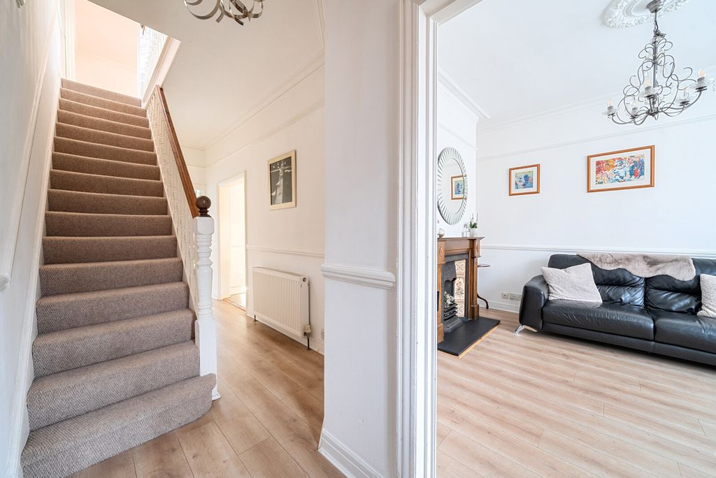 Additional image 6 of 3 bed detached house for saleOakdale Road, Weybridge KT13