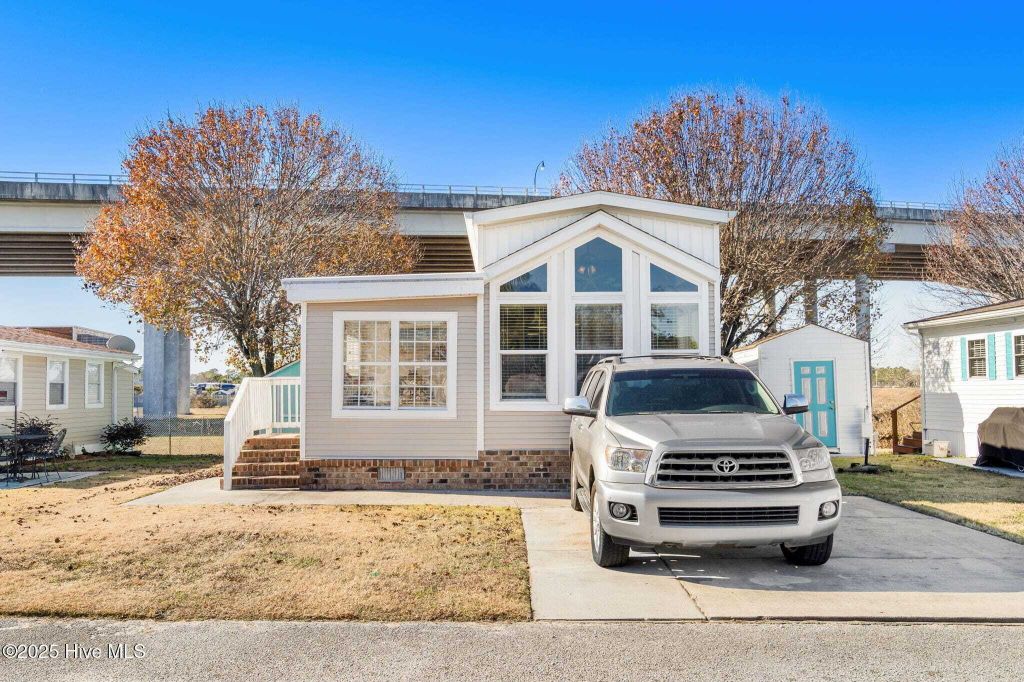 Property photo 1 of 31