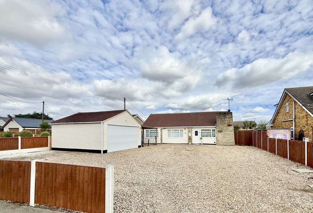 Property photo 1 of 27