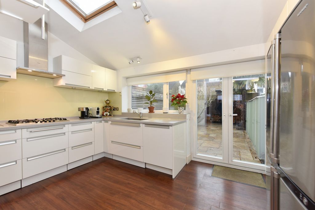 Property photo 1 of 19