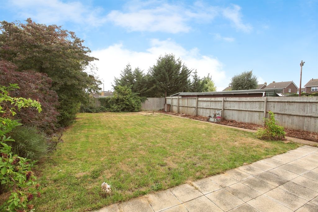 Property photo 1 of 18 Outside