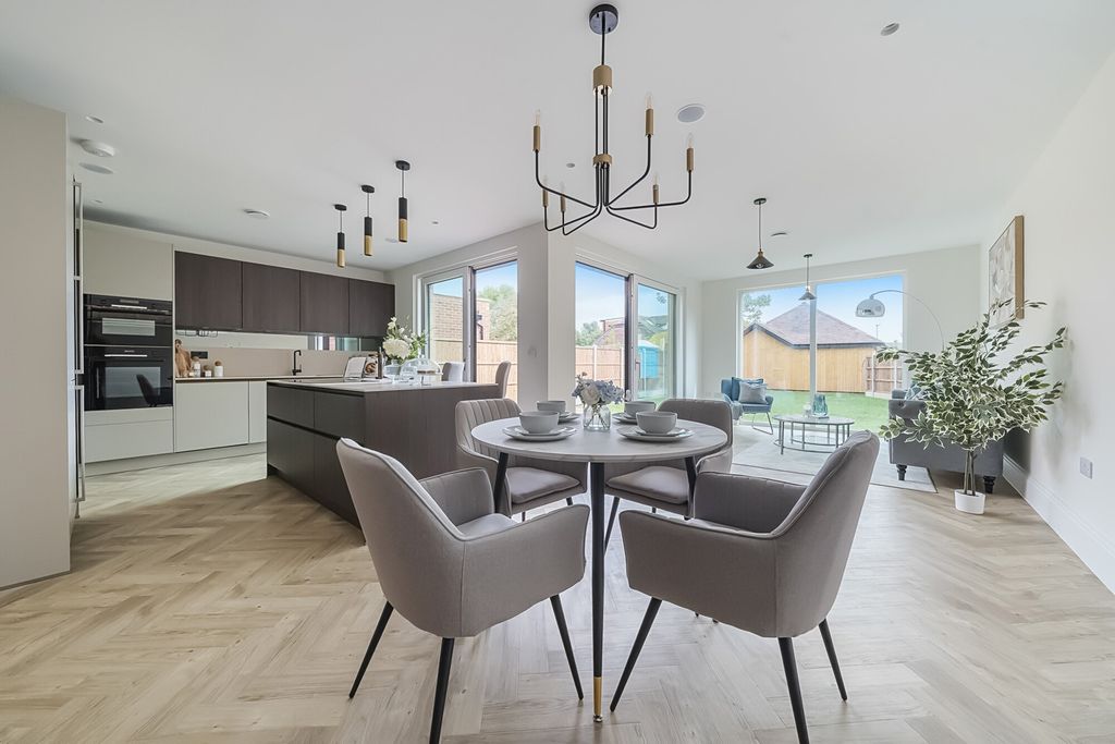 Property photo 2 of 37 1342904-19-68A48F...