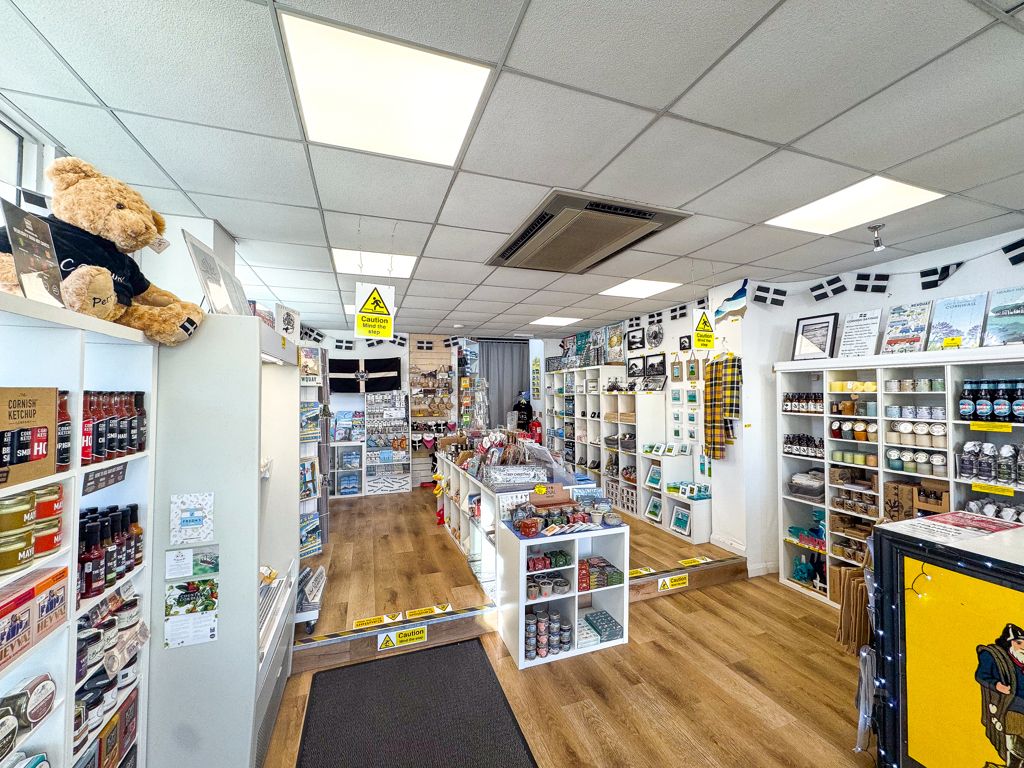 Property photo 3 of 8 Photo 5