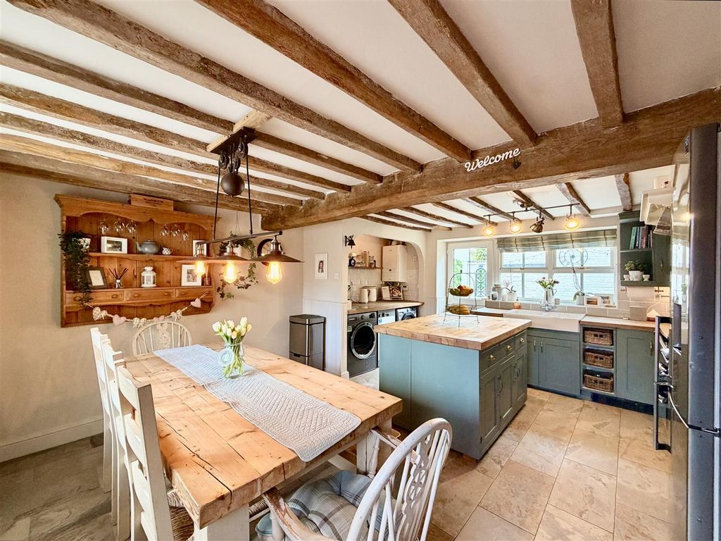 Property photo 2 of 41 2