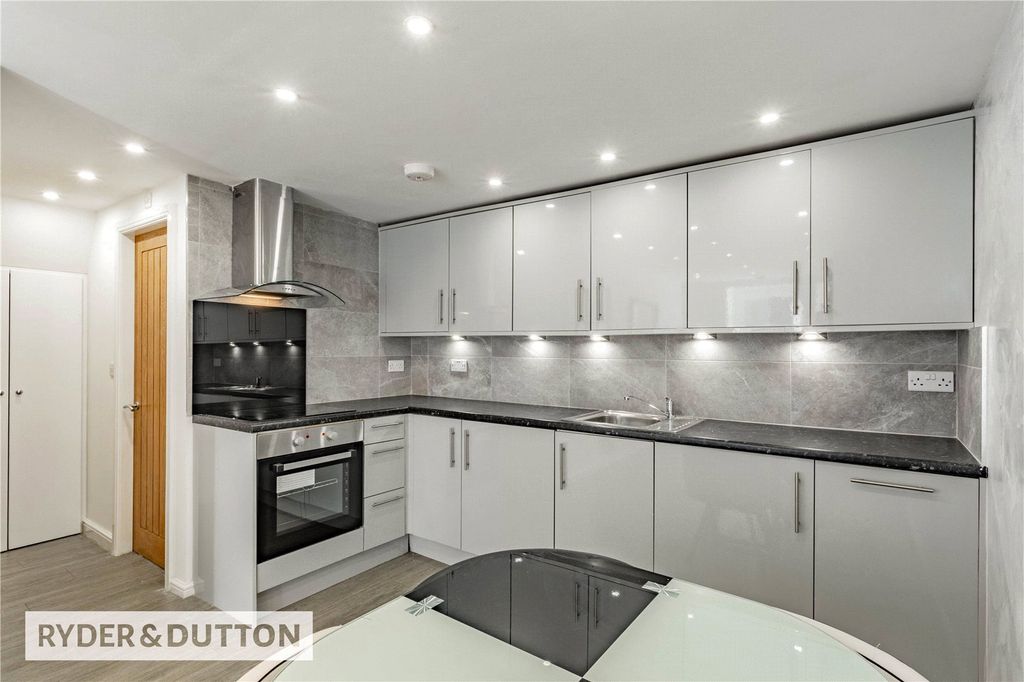 Property photo 2 of 10 Kitchen Area