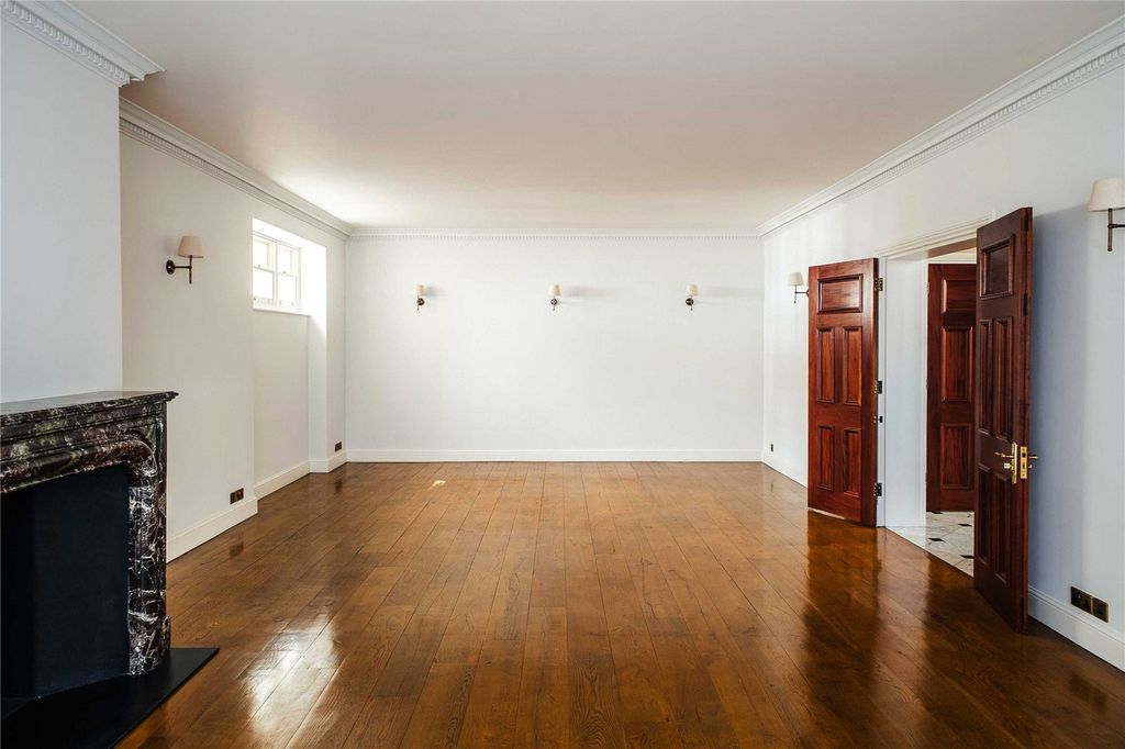 Property photo 3 of 23 Reception Room