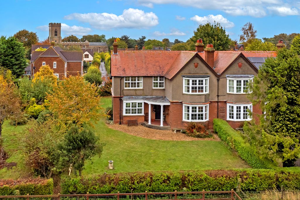 Property photo 1 of 33 Eyeworthhouse-5