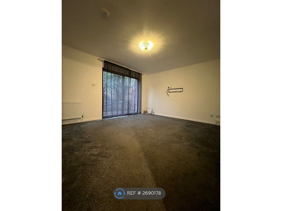 Property photo 3 of 34