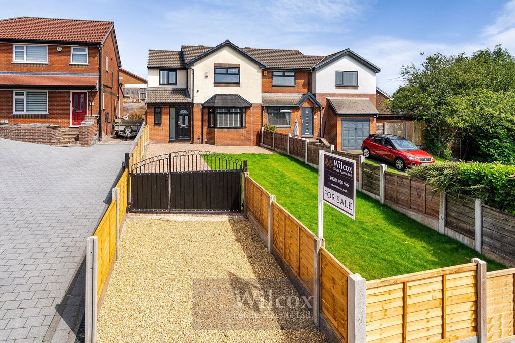 Property photo 1 of 42