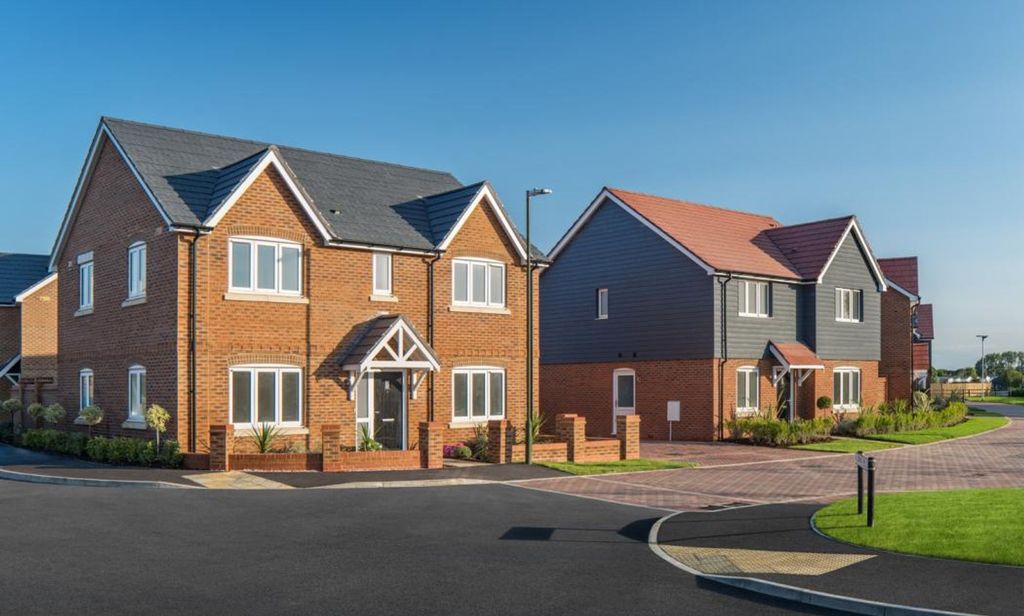 Property photo 1 of 11