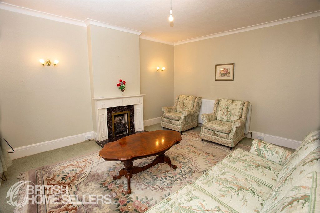 Property photo 3 of 22 Picture No. 06
