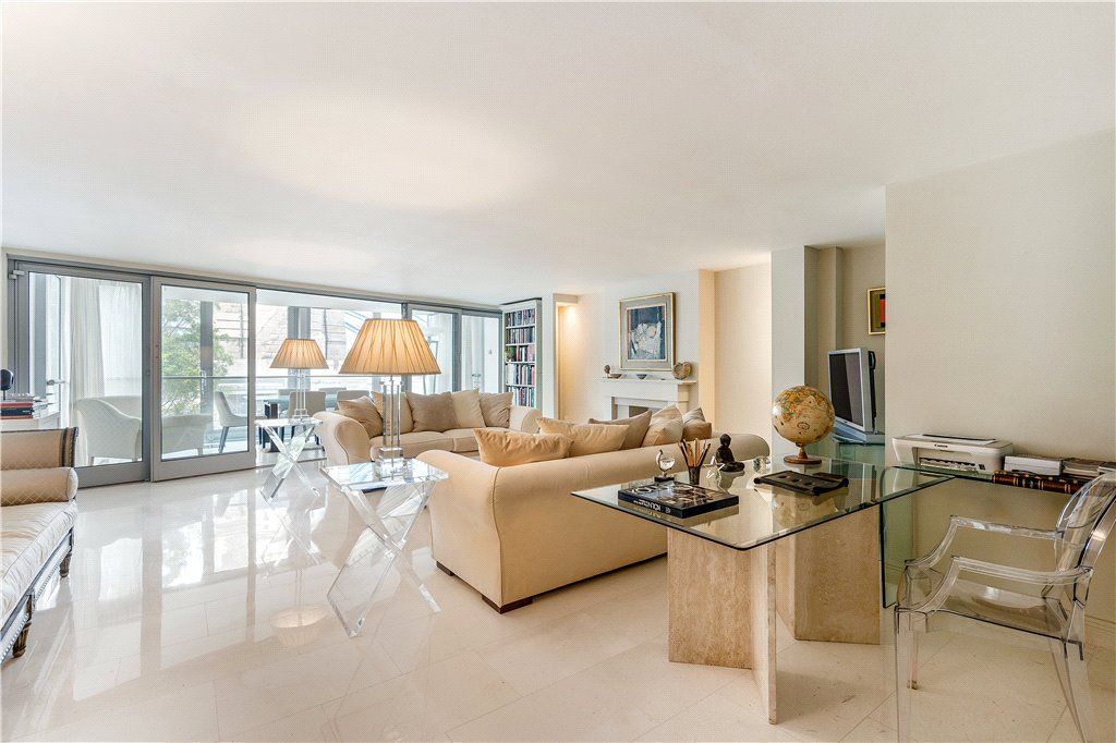 Property photo 3 of 16 Picture No. 02