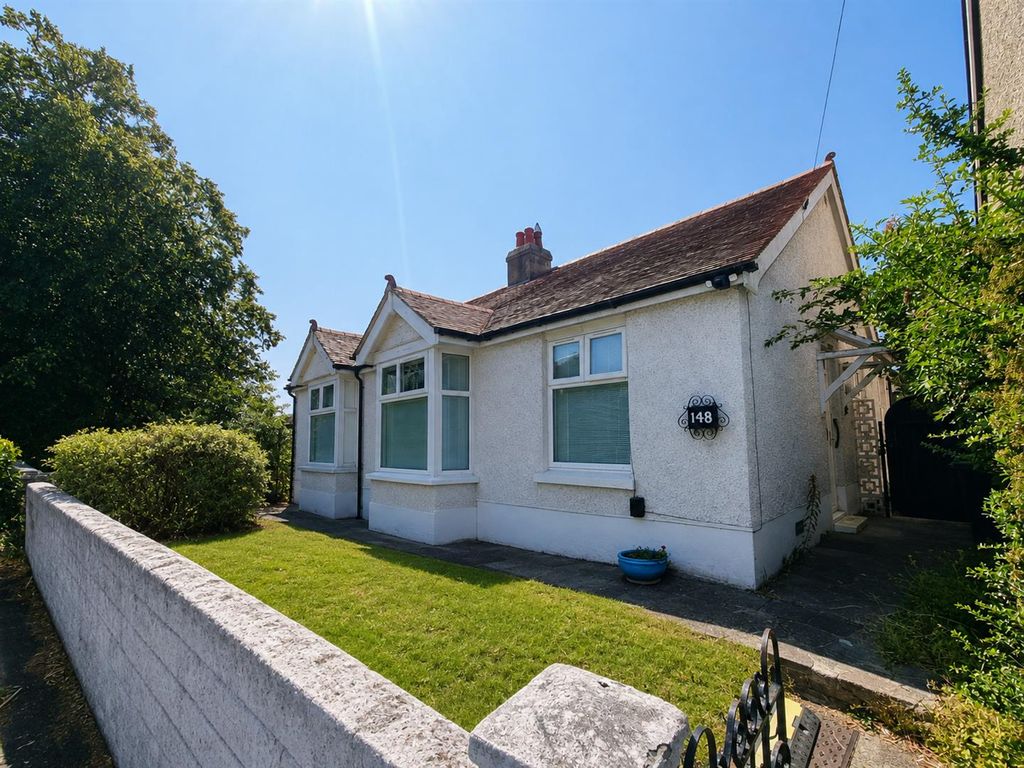 Property photo 1 of 10 Front