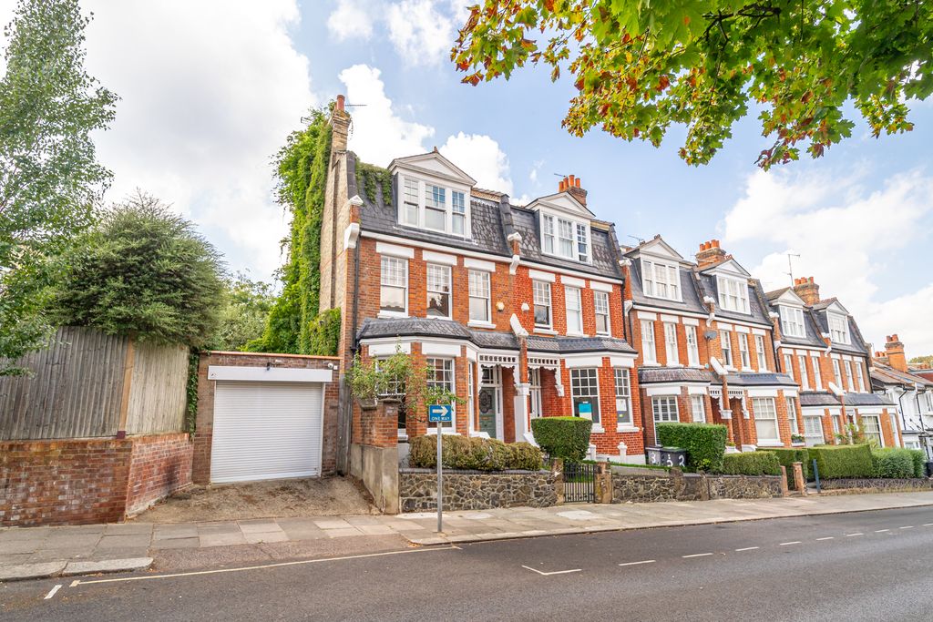 Property photo 3 of 23 Ndb02382-Edit
