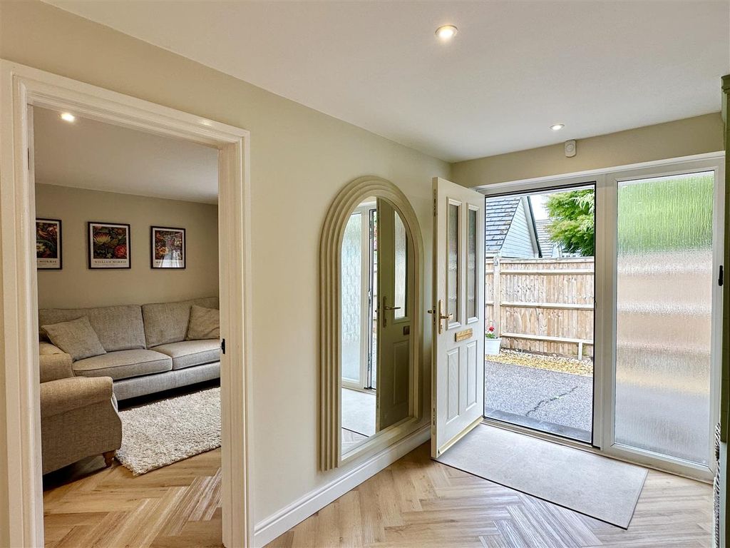 Property photo 3 of 26