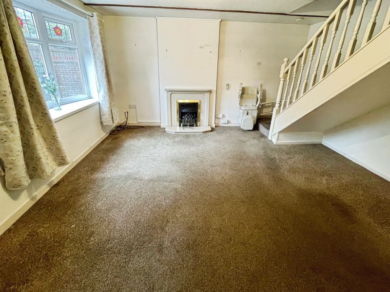 Property photo 2 of 13 Lounge