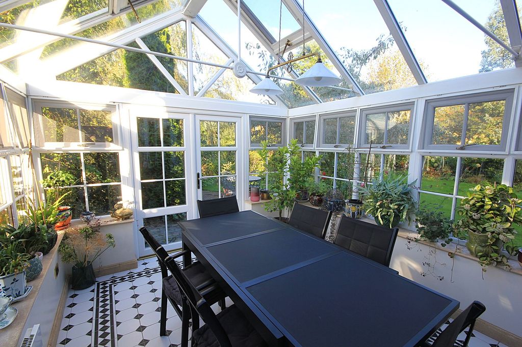 Property photo 2 of 42 Orangery