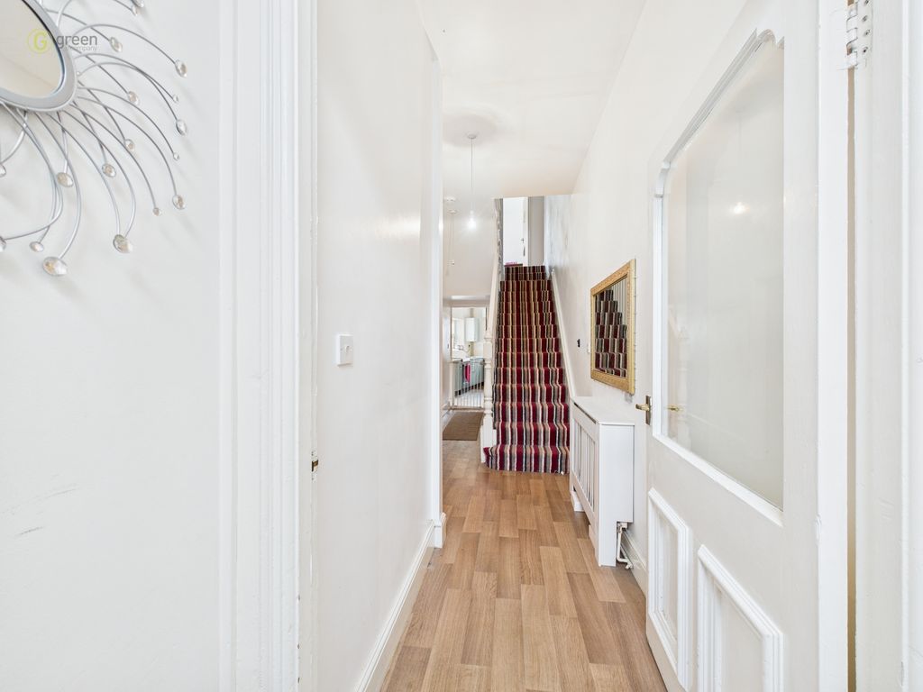 Property photo 2 of 35