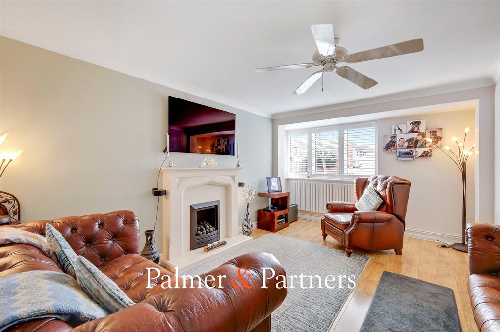 Property photo 2 of 28 Picture No. 08