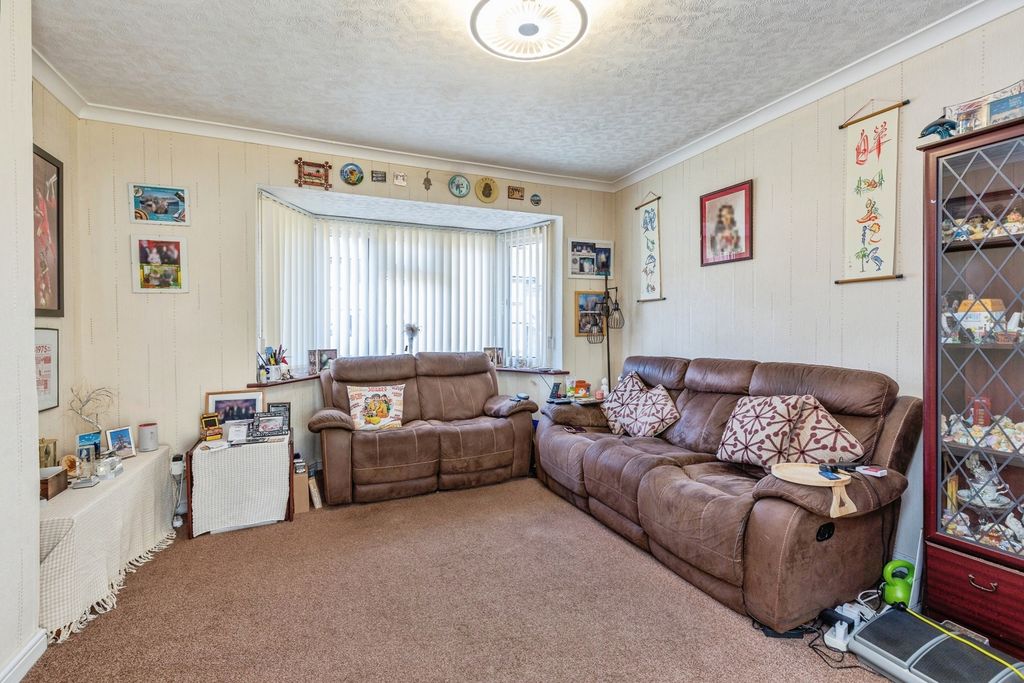 Property photo 3 of 11 Pbox-Img.Jpg
