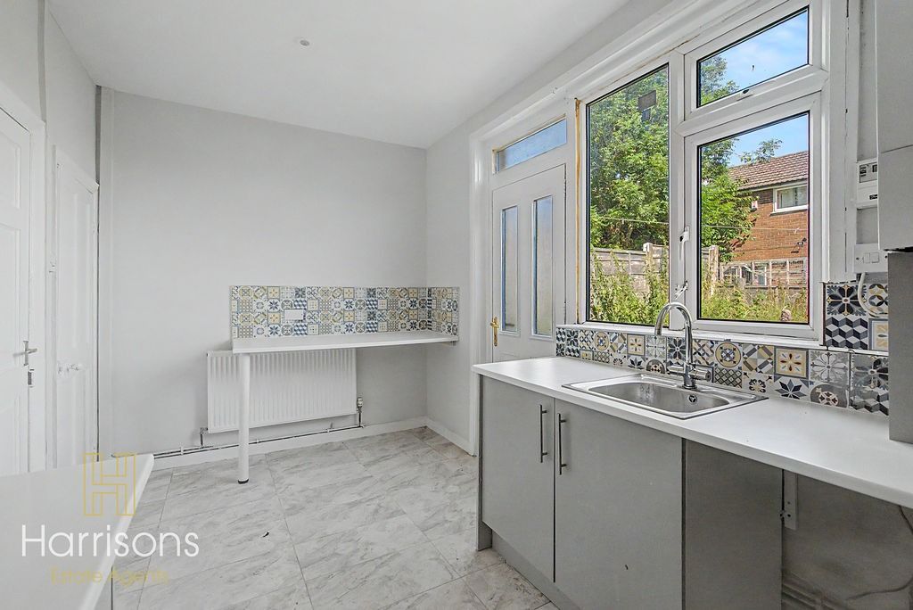Property photo 3 of 16 5374346