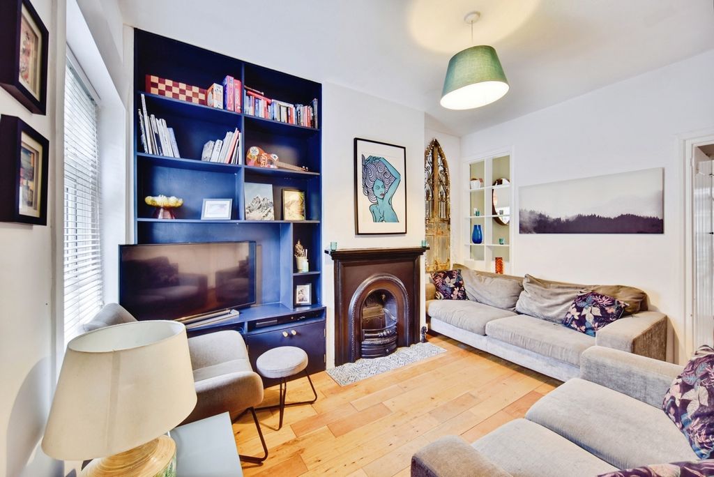 Property photo 2 of 19 Pbox-Img.Jpg